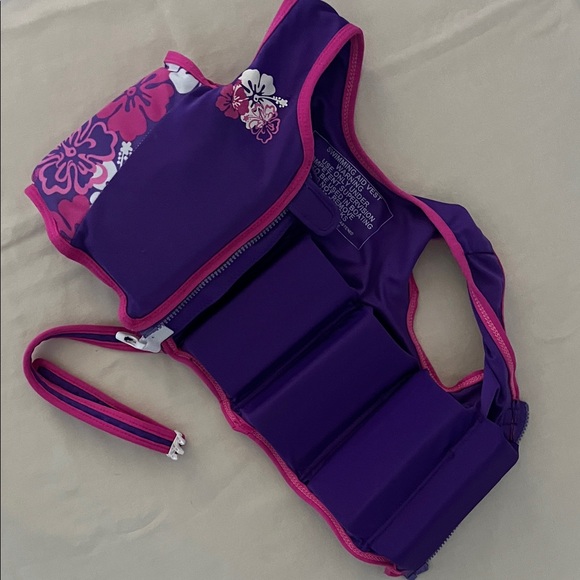 Speedo Kids Swim Vest - Purple and Pink Floral Design Age 4-6 - Picture 6 of 10